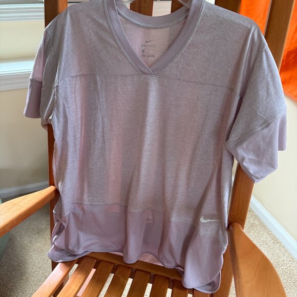 Womens NEW no tags NIKE Dri Fit Large Lt Purple v neck shirt workout exercise - Picture 2 of 3